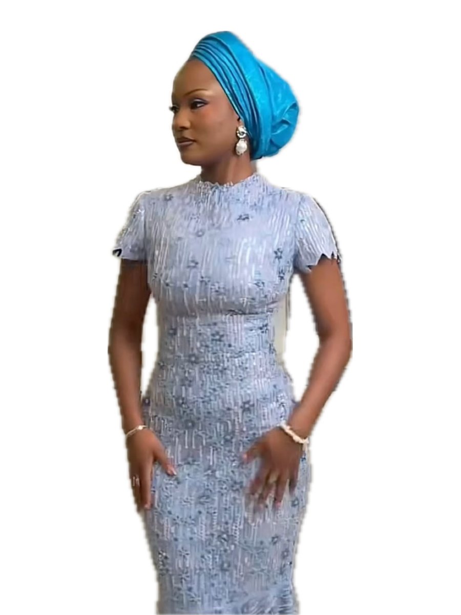Aso ebi for ladies: lace, gele and purse